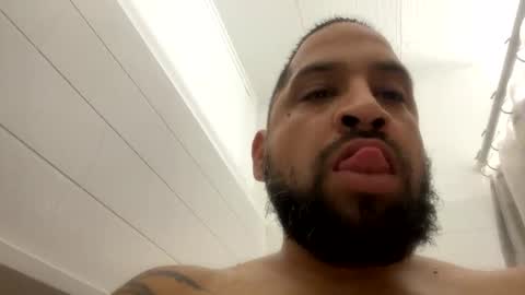 Snapshot of chrisr4203 chatting on February 24, 5:00 am chrisr4203 online show from February 24, 5:00 am