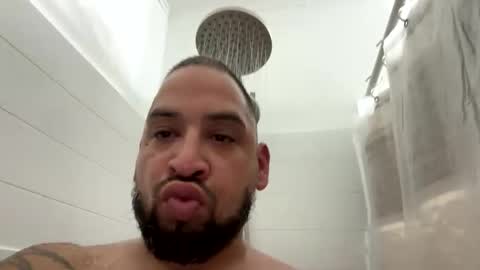 Snapshot of chrisr4203 chatting on February 1, 12:20 am chrisr4203 online show from February 1, 12:20 am