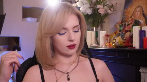 Snapshot of chriss_foxx chatting on March 12, 3:40 pm chriss_foxx online show from March 12, 3:40 pm