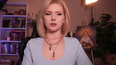 Snapshot of chriss_foxx chatting on April 23, 3:36 pm chriss_foxx online show from April 23, 3:36 pm