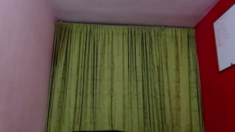 chriss_james online show from December 13, 4:00 am