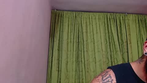 chriss_james online show from February 21, 5:46 am