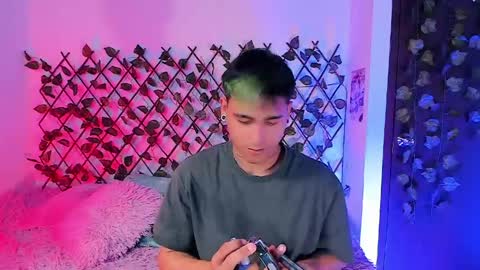 Christian Wang online show from April 26, 12:30 am