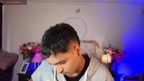 Christian Wang online show from July 15, 9:31 pm