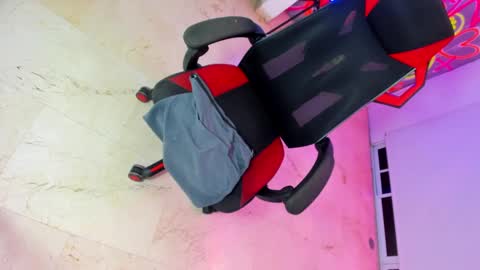 chrissangel12 online show from November 14, 5:28 am