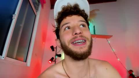 Hi dont forguet to follow me    online show from November 30, 10:58 pm