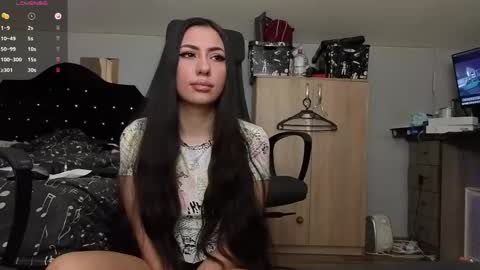 Snapshot of chrisstop18 chatting on March 29, 2:44 am Chrissy online show from March 29, 2:44 am