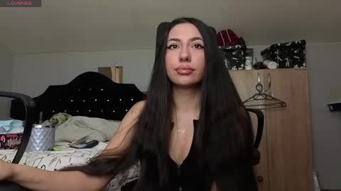 Snapshot of chrisstop18 chatting on April 5, 2:31 am Chrissy online show from April 5, 2:31 am