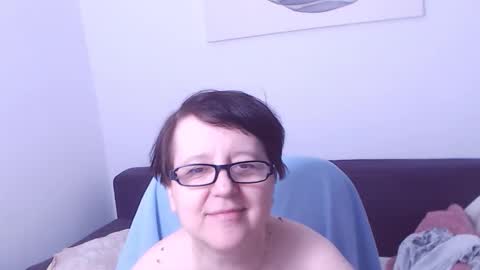 Snapshot of christarose chatting on February 21, 8:21 pm Christa online show from February 21, 8:21 pm