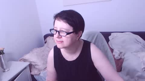 Snapshot of christarose chatting on March 22, 12:41 pm Christa online show from March 22, 12:41 pm