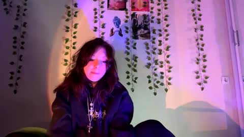 Kristi online show from March 25, 11:16 am