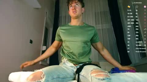 UPVOTE ME ------  ILL DO SOMETHING FOR FREE online show from November 25, 4:29 pm