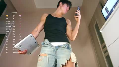 UPVOTE ME ------  ILL DO SOMETHING FOR FREE online show from December 15, 3:38 pm