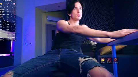 Snapshot of christianlevine_ chatting on June 16, 9:28 pm UPVOTE ME ------ ILL DO SOMETHING FOR FREE online show from June 16, 9:28 pm