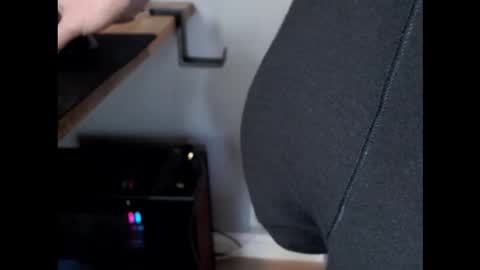 Snapshot of christianmdk chatting on November 1, 8:38 am Chris online show from November 1, 8:38 am