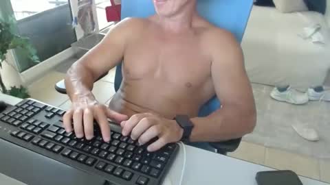 Michael USA online show from April 24, 6:32 pm