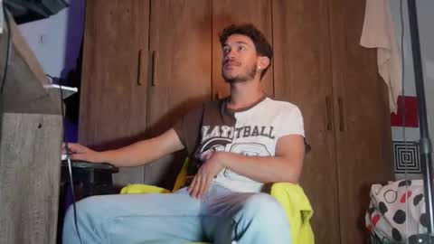 Snapshot of christianonlyfansx chatting on February 25, 6:34 am Christianonlyfansx online show from February 25, 6:34 am