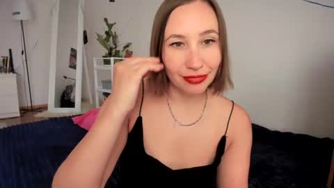 christina rosse online show from June 27, 8:41 am