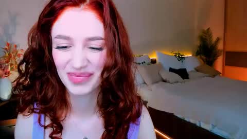 christinaconteeree online show from October 17, 7:38 pm