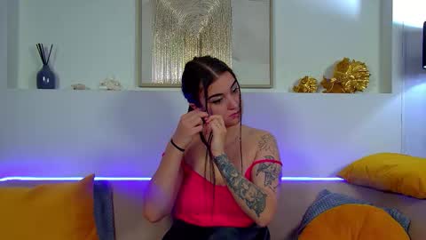 Christina online show from October 16, 6:42 pm