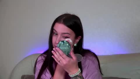 Christina online show from October 21, 6:30 pm