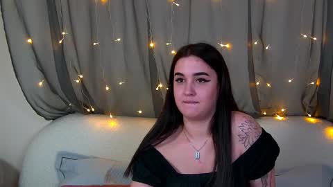 Christina online show from October 25, 6:35 pm