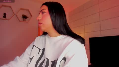 Christine  online show from December 18, 12:00 pm