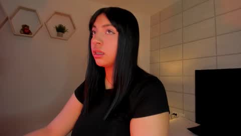 Christine  online show from February 4, 12:00 pm