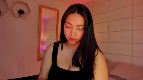 Christine  online show from March 9, 11:58 am