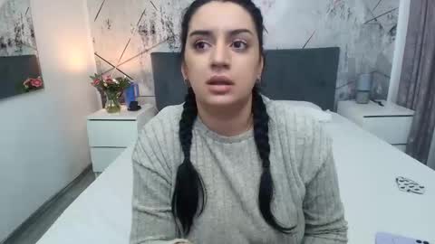 christine_show online show from December 5, 6:48 pm