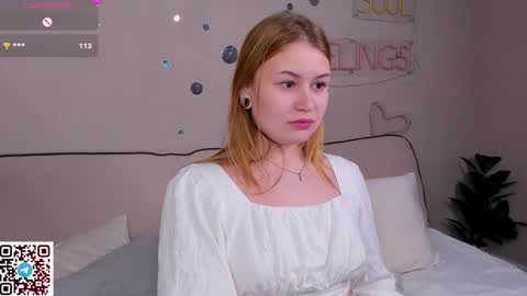 christine_wallker online show from September 12, 12:44 am