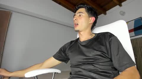 Snapshot of christoper_dick chatting on March 7, 10:54 pm Petite Horny and chistoper dick online show from March 7, 10:54 pm