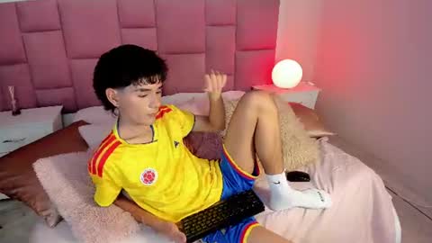 Snapshot of christopher_robin4 chatting on June 22, 7:55 pm Chris online show from June 22, 7:55 pm