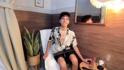 Snapshot of christopher_robin4 chatting on June 27, 8:03 pm Chris online show from June 27, 8:03 pm