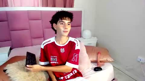 Snapshot of christopher_robin4 chatting on July 8, 7:40 pm Chris online show from July 8, 7:40 pm