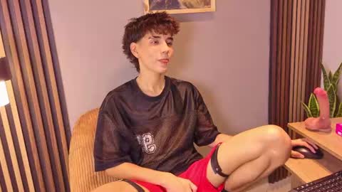 Snapshot of christopher_robin4 chatting on August 2, 1:42 pm Chris online show from August 2, 1:42 pm