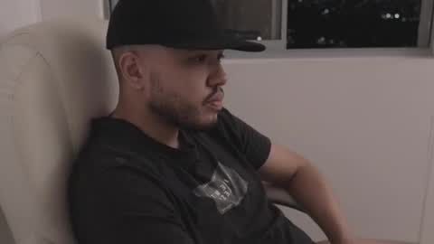 Chris online show from November 18, 11:59 pm