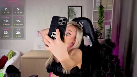 hristy3 online show from December 15, 12:26 am