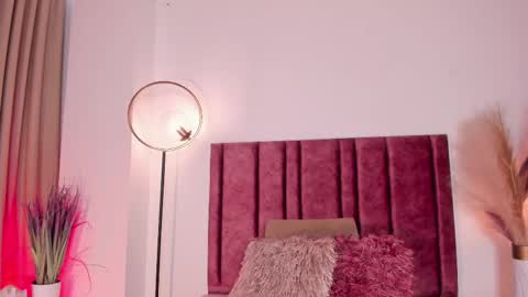 Christy online show from February 25, 6:09 pm