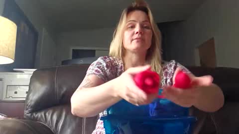 Snapshot of christystevens chatting on March 3, 5:19 pm Christy Stevens online show from March 3, 5:19 pm