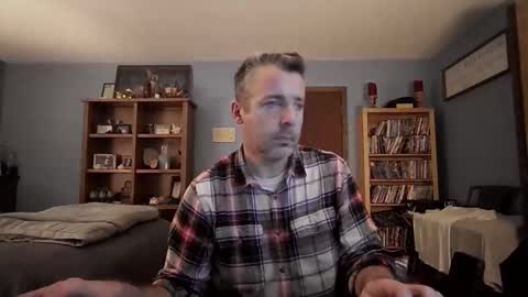 Snapshot of chrisw8121 chatting on February 20, 5:04 am chrisw8121 online show from February 20, 5:04 am