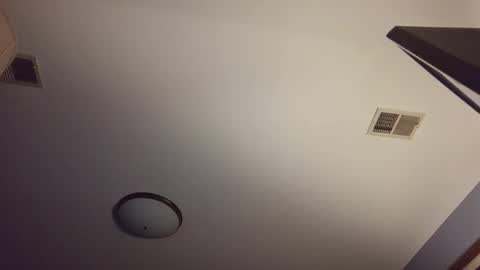 Snapshot of chrisw8121 chatting on March 6, 5:37 am chrisw8121 online show from March 6, 5:37 am