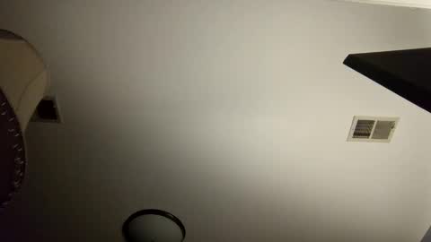 Snapshot of chrisw8121 chatting on March 10, 4:28 am chrisw8121 online show from March 10, 4:28 am