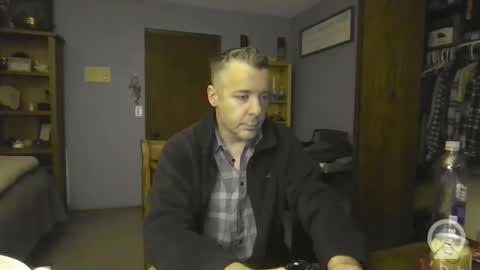 Snapshot of chrisw8121 chatting on March 23, 2:59 am chrisw8121 online show from March 23, 2:59 am