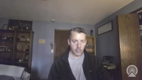 Snapshot of chrisw8121 chatting on March 26, 2:33 pm chrisw8121 online show from March 26, 2:33 pm