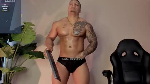 Snapshot of chrizmacgregor chatting on October 26, 8:04 pm chrizmacgregor online show from October 26, 8:04 pm