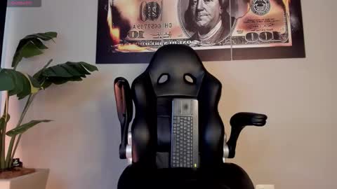 Snapshot of chrizmacgregor chatting on March 19, 6:34 pm chrizmacgregor online show from March 19, 6:34 pm