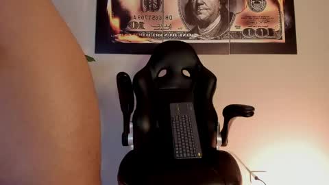 Snapshot of chrizmacgregor chatting on May 30, 8:50 pm chrizmacgregor online show from May 30, 8:50 pm