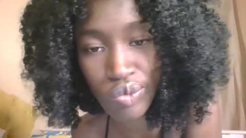 Snapshot of chroe22 chatting on April 16, 9:39 pm chroe22 online show from April 16, 9:39 pm