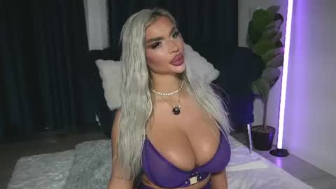 Chrystal online show from June 29, 7:36 pm